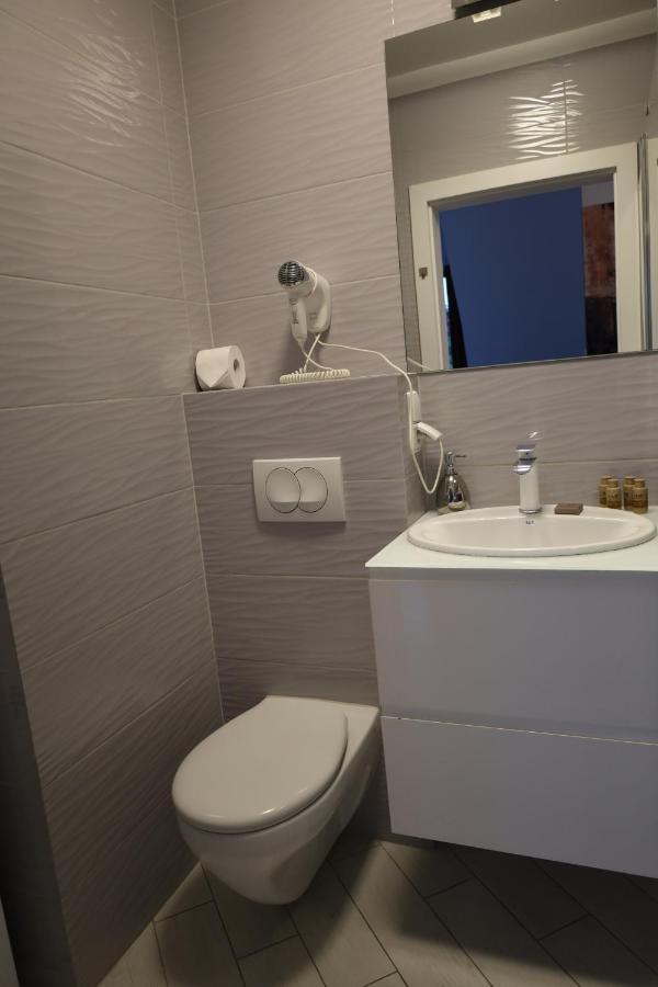 Biker - Victoria Residence By Oneapartments Sopot Bagian luar foto